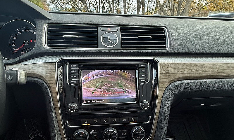 2016 Volkswagen Pass...