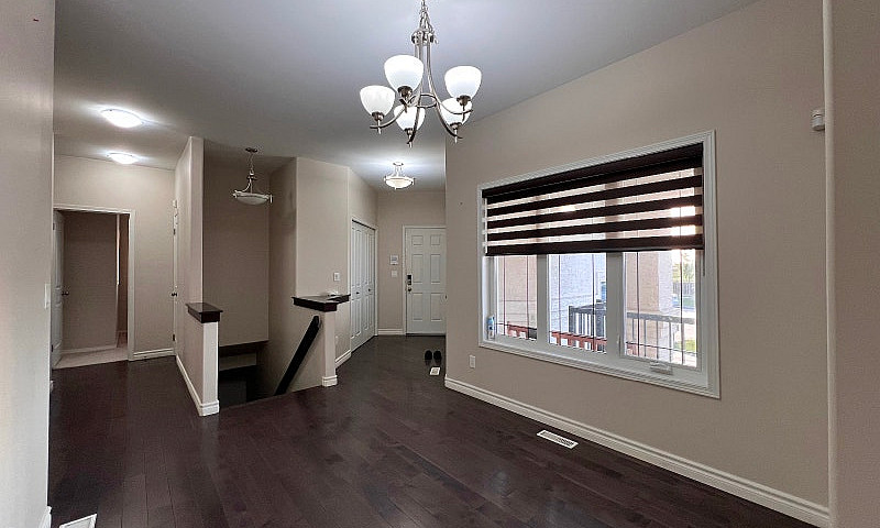 Bungalow For Rent In...