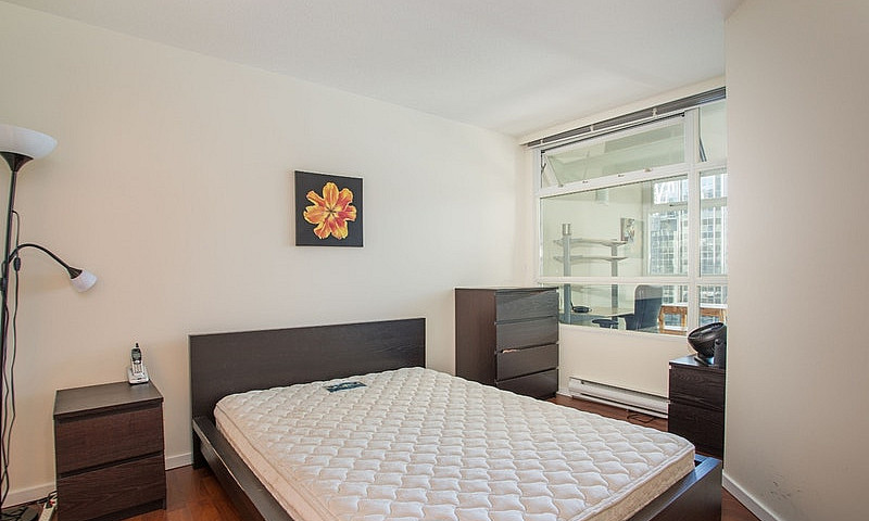 Fully Furnished 1Br ...