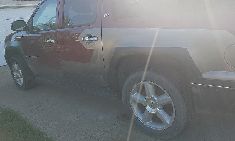 2008 Chevy Avalanche...