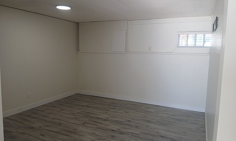 Spacious 2 Bedroom B...