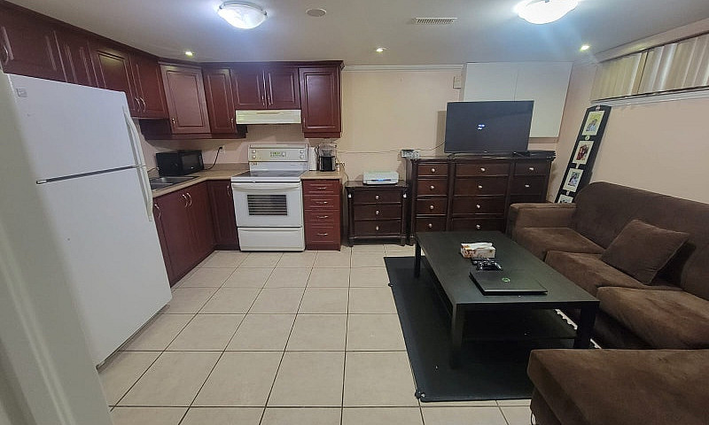 1 Bedroom Basement F...