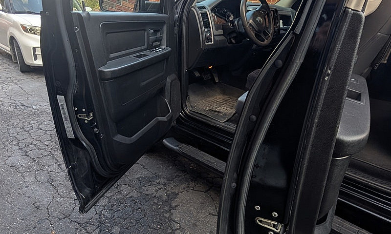 2019 Ram 1500 Classi...