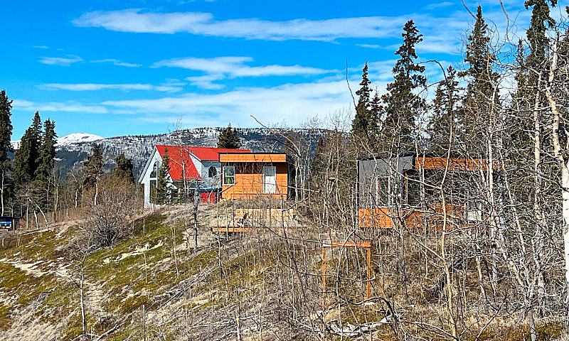 20.7 Acres + 2019 Sq...