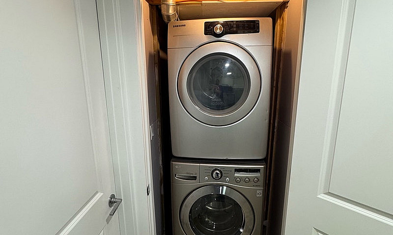2 Bedroom Basement F...