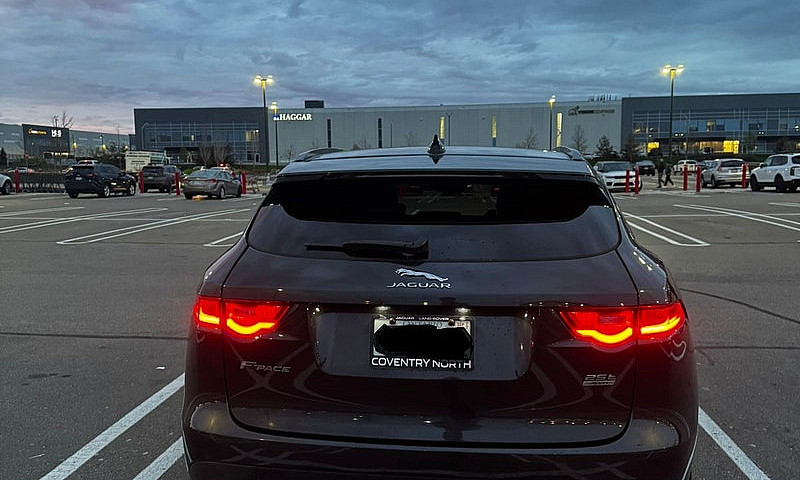 Jaguar F-Pace R-Spor...