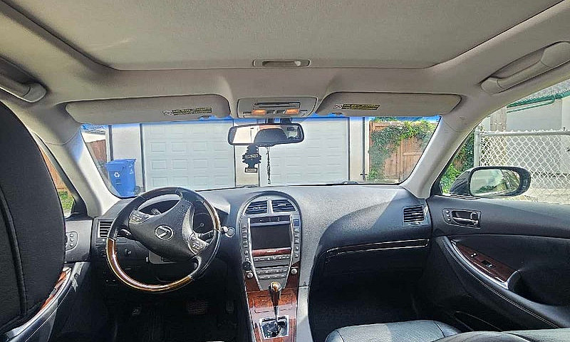 Lexus Es350...