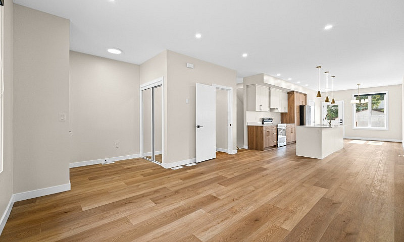Duplex For Sale In W...