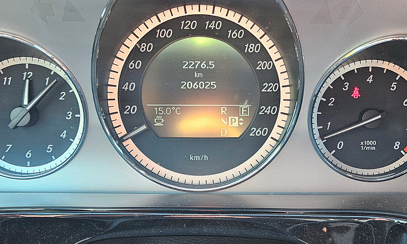 2011 Mercedes Benz E...