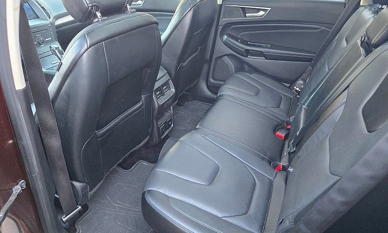 Ford Edge Titanium 2...