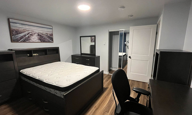 Room For Rent...