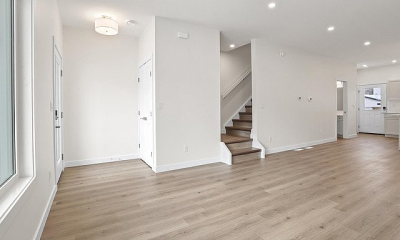 New Spacious 3 Bdrm ...