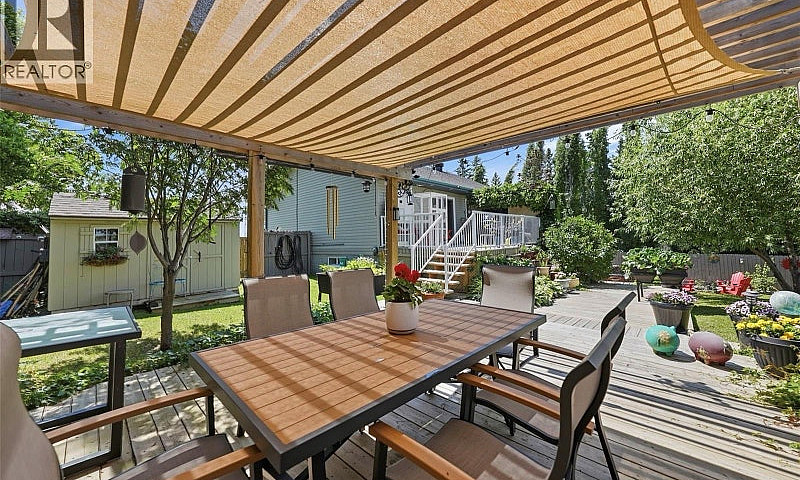 House For Sale In Bo...