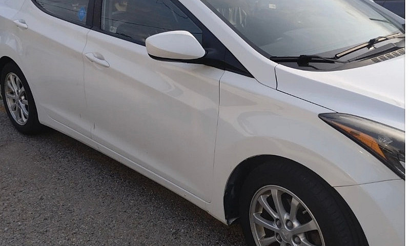 Hyundai Elantra Car...