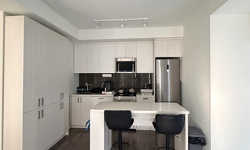 1 Bedroom + Den For ...
