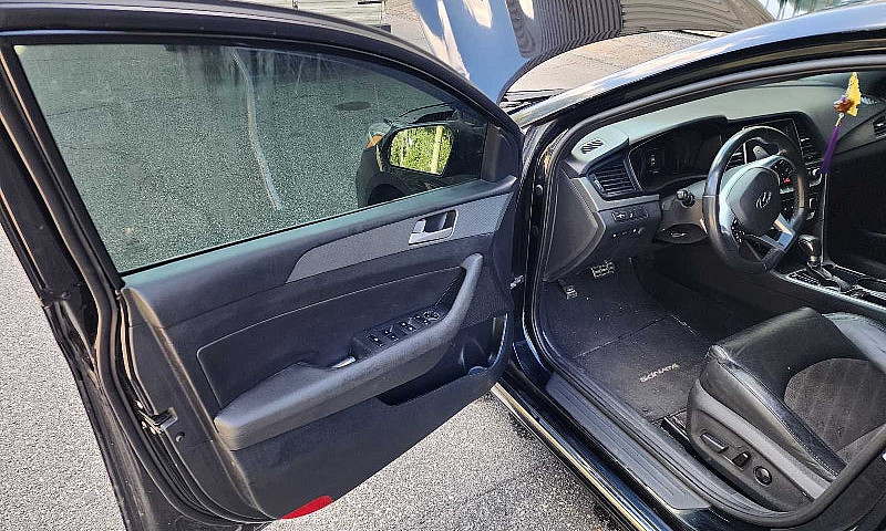 Hyundai Sonata ...