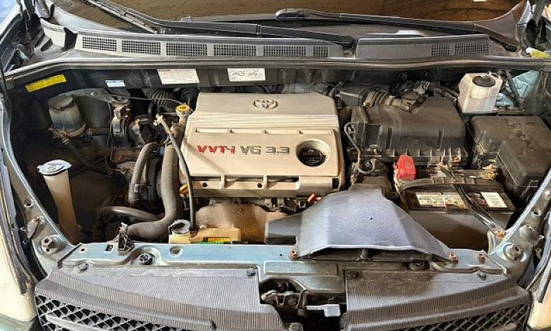 Toyota Sienna 2003. ...