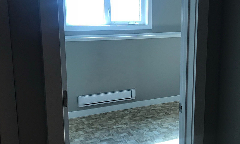 2 Bedroom Basement S...