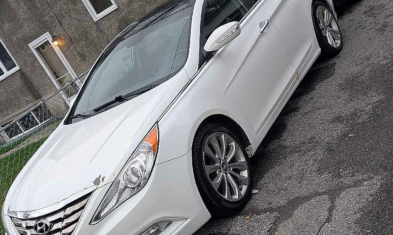 2013 Hyundai Sonata...