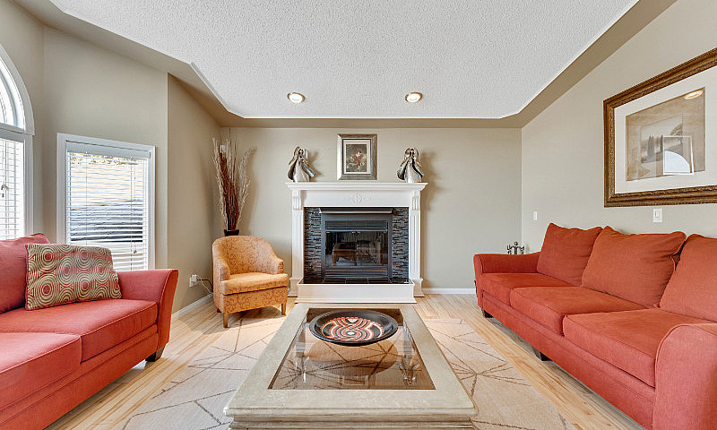 Luxury Living With L...
