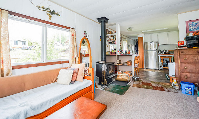 318 Humbert St, Reve...