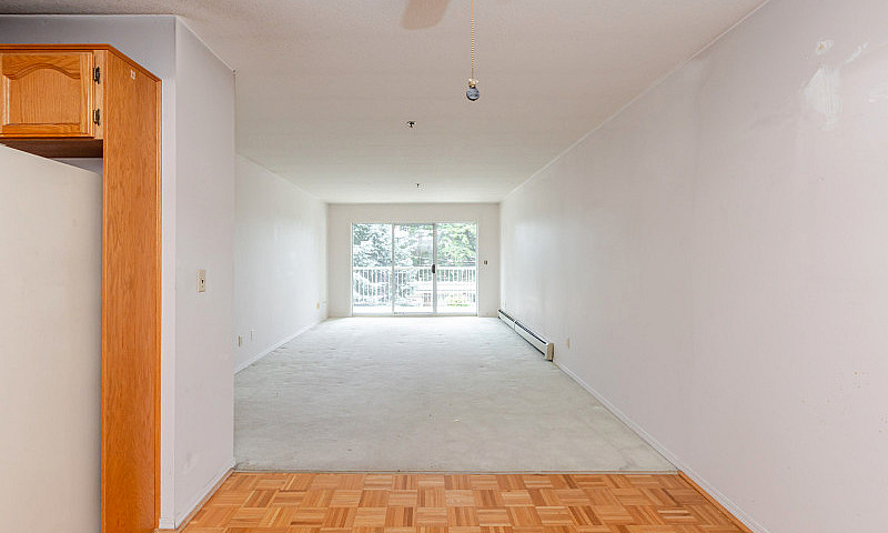 Just Listed - 313 33...