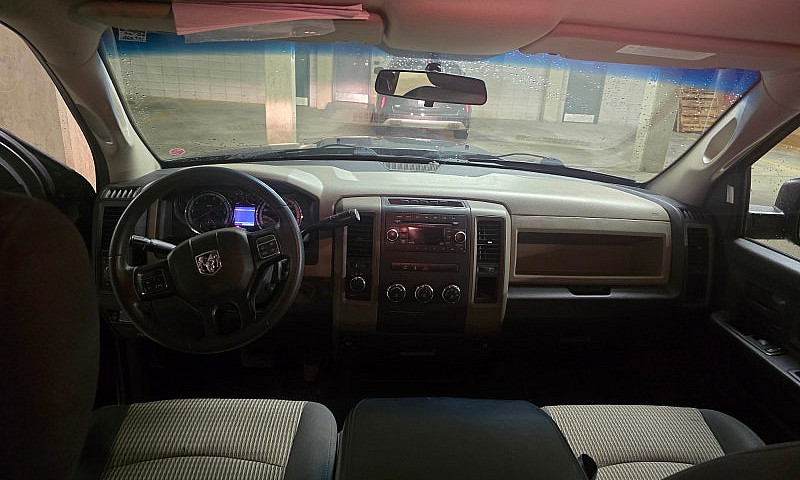W012 Dodge Ram 1500...