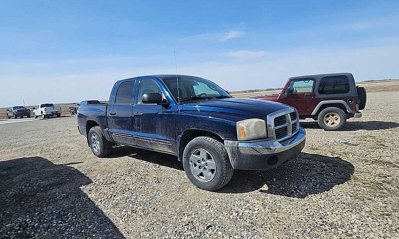 2005 Dodge Dakota La...
