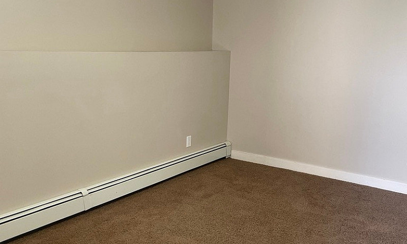2 Bedroom Walkout Ba...