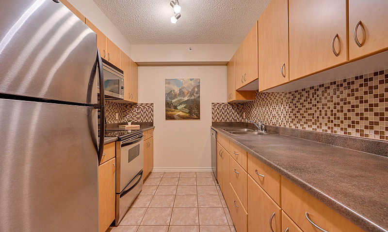 2 Bed Condo - Great ...