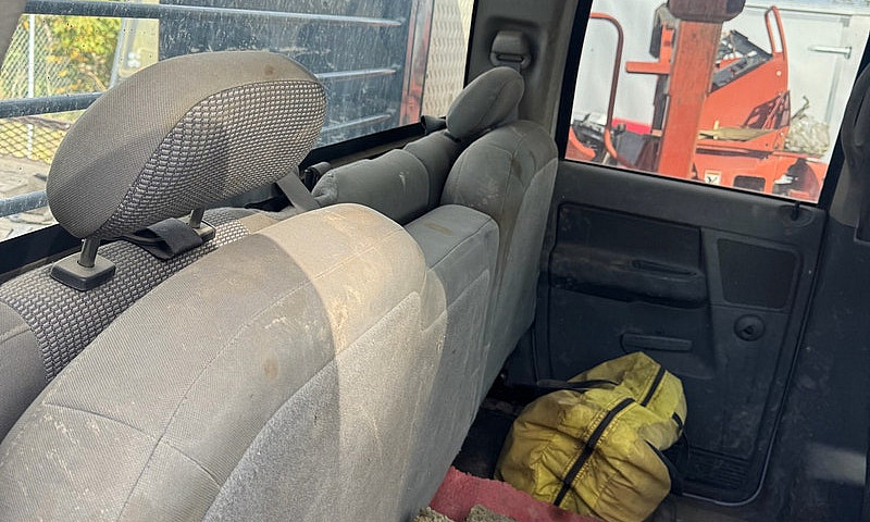 2006 Dodge 3500...