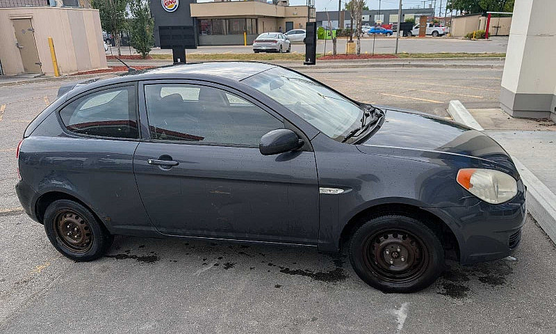 2010 Hyundai Accent ...
