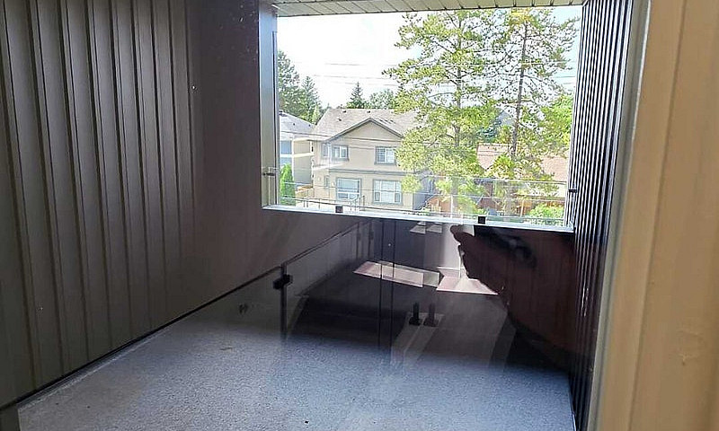 Modern 5-Bedroom Hom...