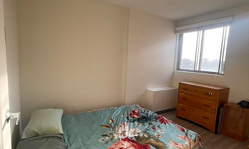 Apartment Sublet Eas...