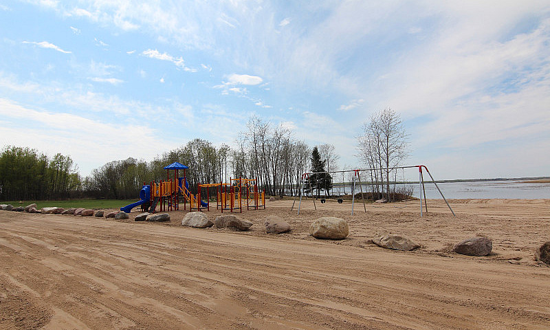 4 Season Rv Lots For...