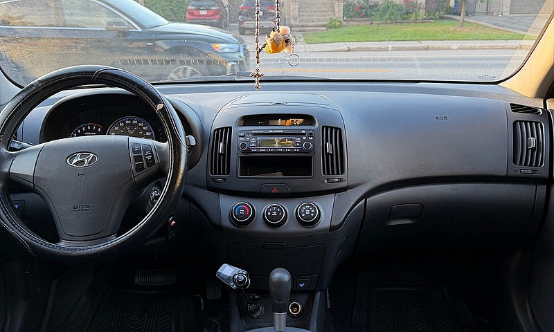 Hyundai Elantra Gl 2...
