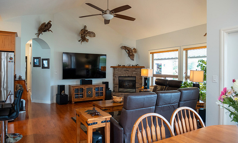 3 Beds 2.5 Bath Hous...