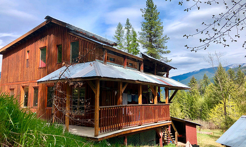 Secluded Acreage Wit...