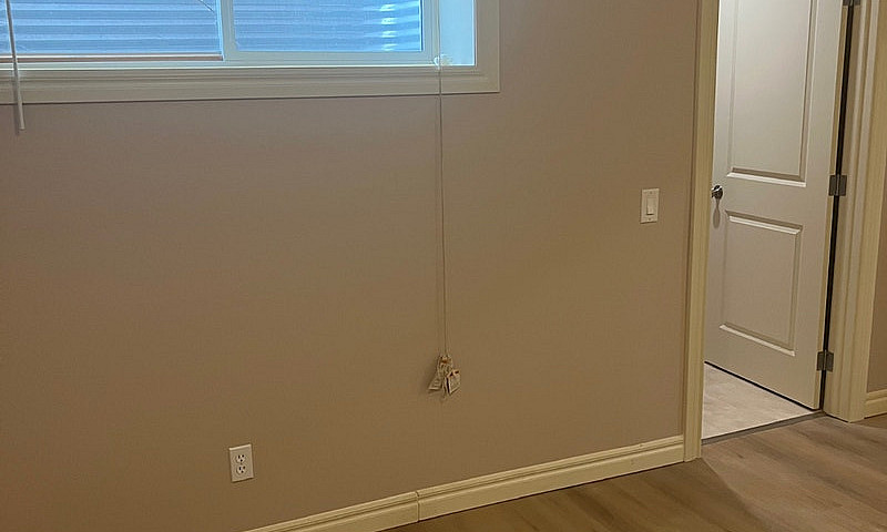 2 Beds 1 Bath Baseme...