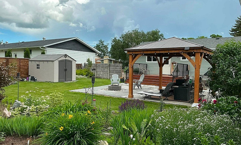 House For Sale In Bi...