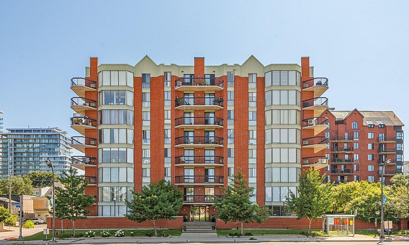 240 Maisonneuve – Gr...