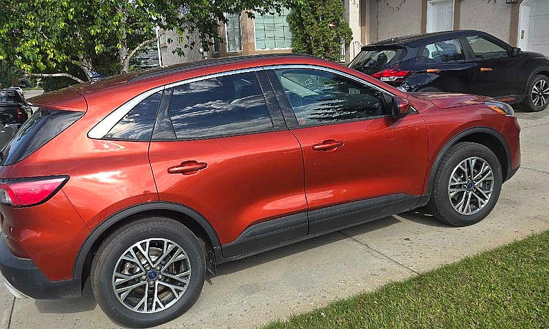 2020 Ford Escape Sel...