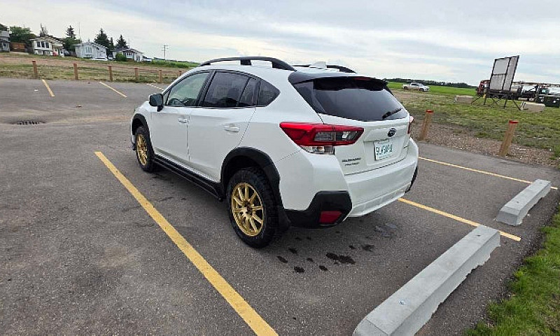 2023 Subaru Crosstre...