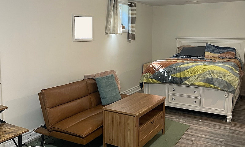 1 Bedroom Basement A...