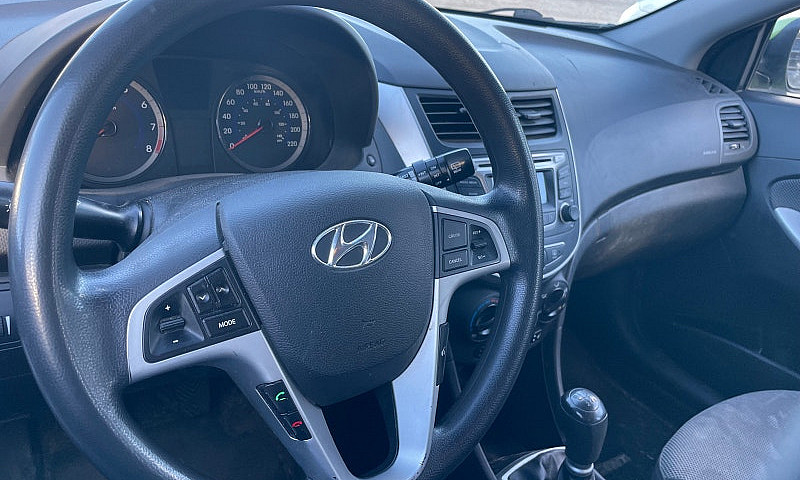 Hyundai Accent Gs 20...