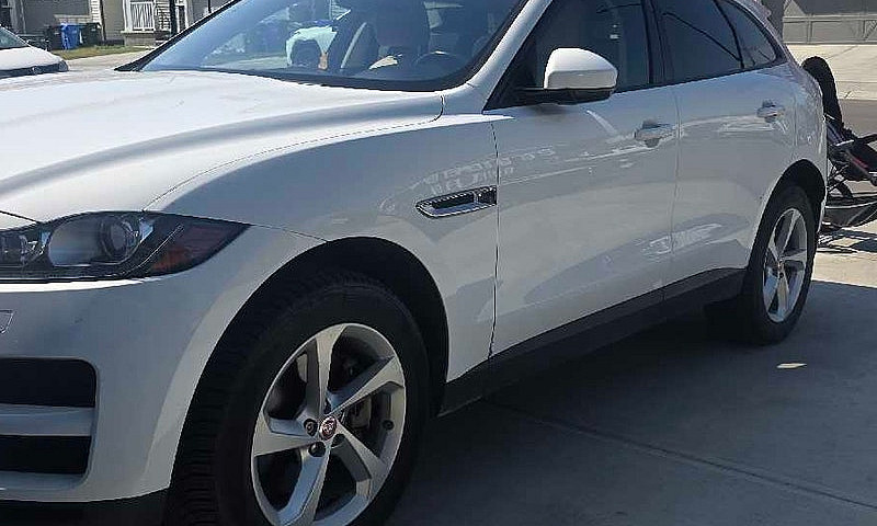 Jaguar F-Pace Premiu...