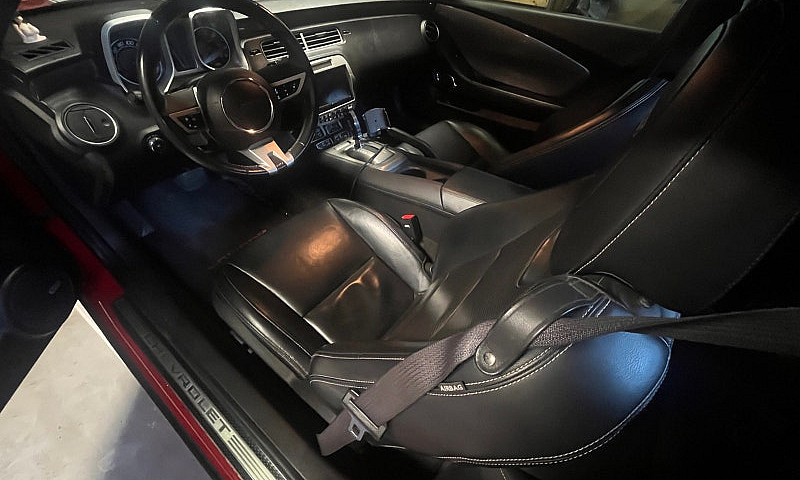 Chevrolet Camaro Ss...