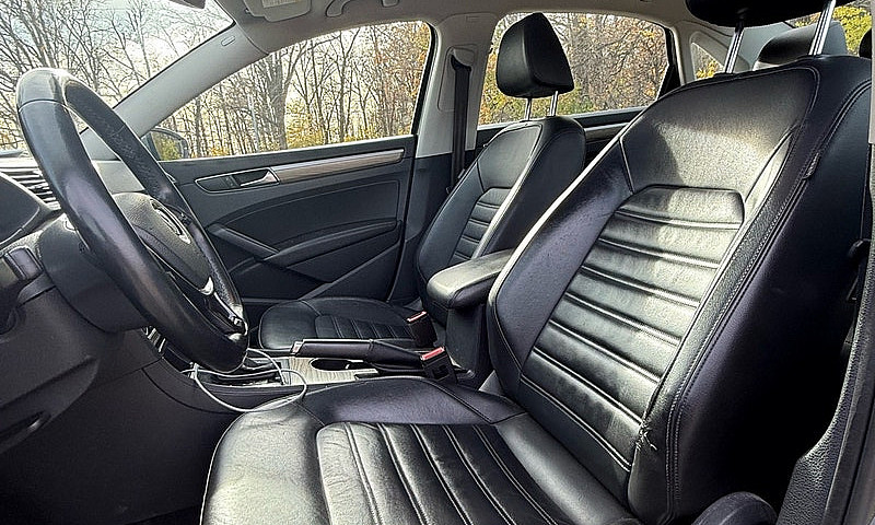 2016 Volkswagen Pass...