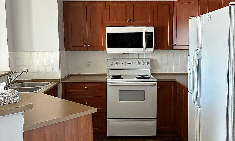 2 Bedroom 2 Bath Con...