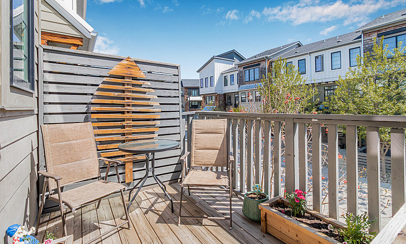 Townhome With 2 Car ...